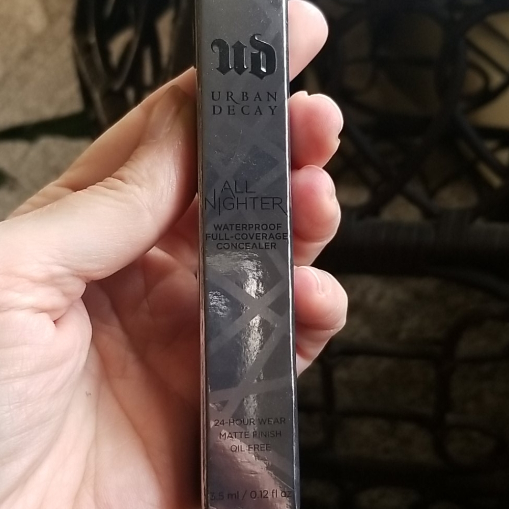 All Nighter Full Coverage Concealer